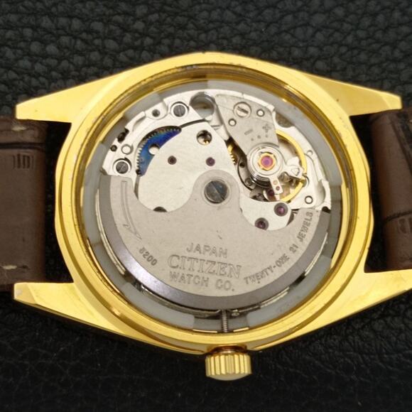 Vintage 1972 Citizen Automatic Mens Gold Watch W/daydate & White accents - Picture 10 of 10